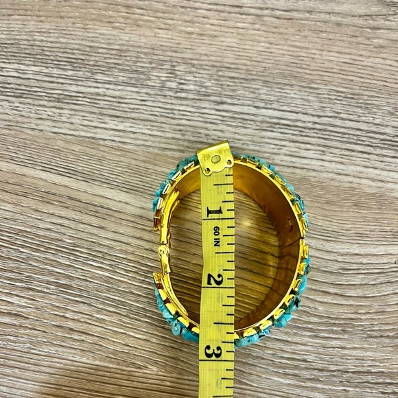 Sorrelli Santorini Turquoise and Gold Chunky Cuff Bracelet - Picture 5 of 7